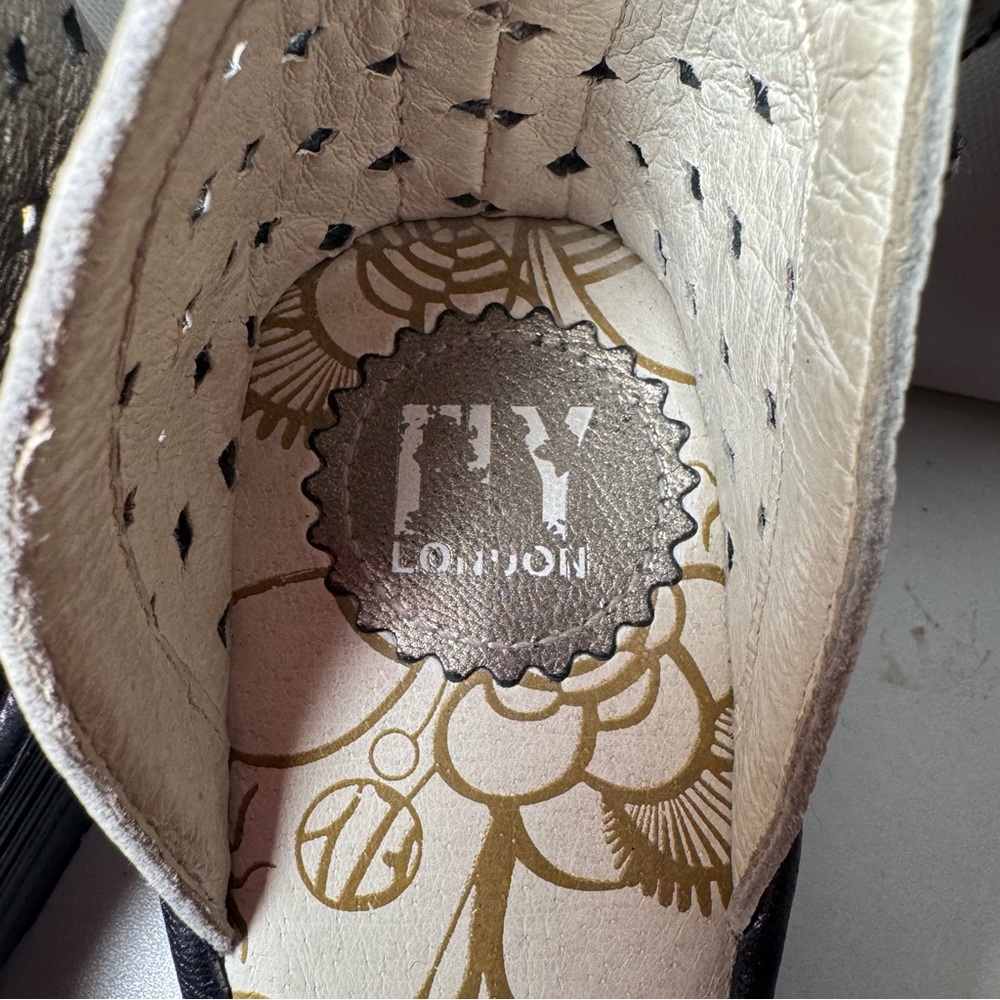 FLY LONDON Ydel Perforated Leather Peep Toe Wedge  Sandals BRONZE / SZ 40 (US 9) - Picture 12 of 14